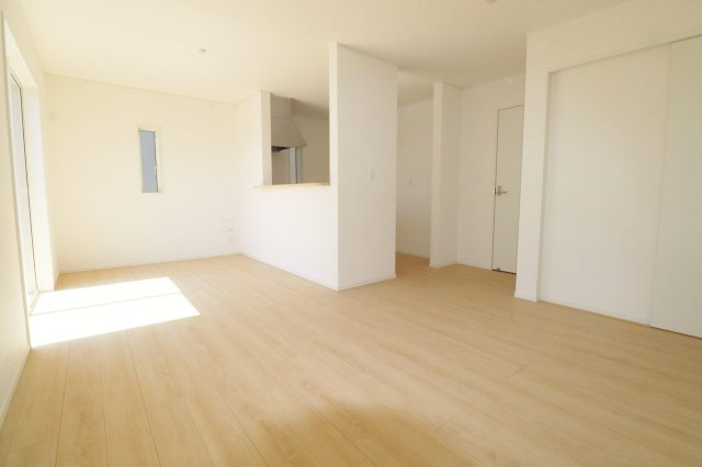 郡山市富田町大徳南第21　　　2号棟　　小山田小学校、郡山第6中学区の居間・リビング