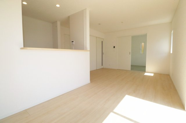 郡山市富田町大徳南第21　　　2号棟　　小山田小学校、郡山第6中学区の居間・リビング