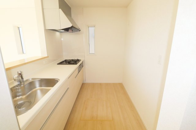 郡山市富田町大徳南第21　　　2号棟　　小山田小学校、郡山第6中学区のキッチン