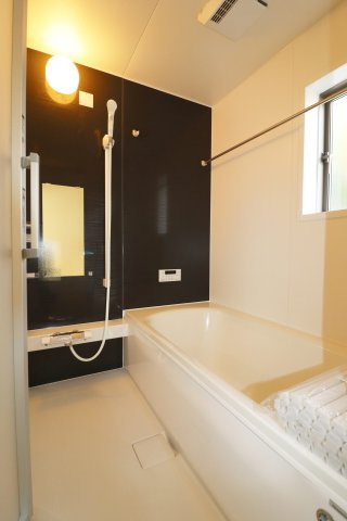 郡山市富田町大徳南第21　　　2号棟　　小山田小学校、郡山第6中学区の洋室|※同社施工例