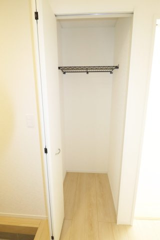 郡山市富田町大徳南第21　　　2号棟　　小山田小学校、郡山第6中学区の収納