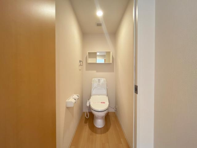 コンフォース栄のトイレ|シャワー付トイレ