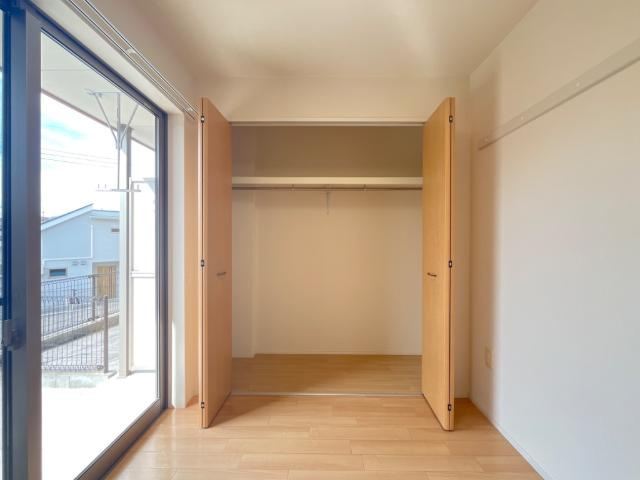 コンフォース栄の収納|クローゼット