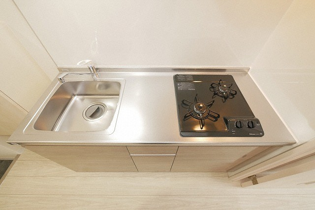 ＬＩＶＩＡＺ　ＯＳＡＫＡ　ＥＡＳＴのキッチン