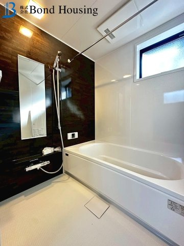 全居室収納あり・広々4LDK　魚住町清水　限定1棟の浴室