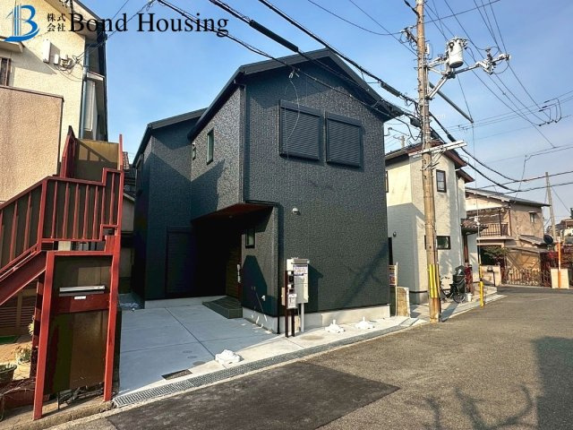 全居室収納あり・広々4LDK　魚住町清水　限定1棟の前面道路含む現地写真