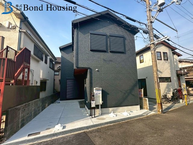 全居室収納あり・広々4LDK　魚住町清水　限定1棟の前面道路含む現地写真