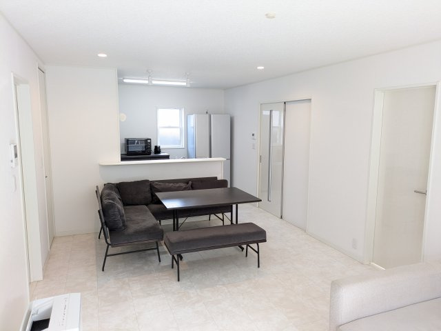 【居間・リビング】 | 東金市八坂台4丁目　中古戸建