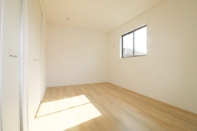 郡山市富田町大徳南第21　　　3号棟　　小山田小学校、郡山第6中学区の洋室|※同社施工例