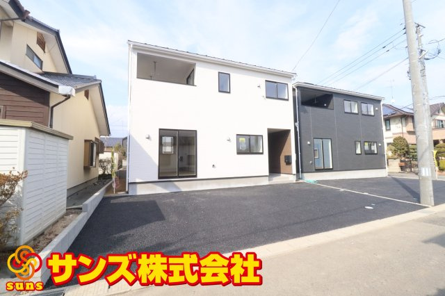 郡山市富田町大徳南第21　　　3号棟　　小山田小学校、郡山第6中学区の外観|南西側から見た駐車場を含む外観