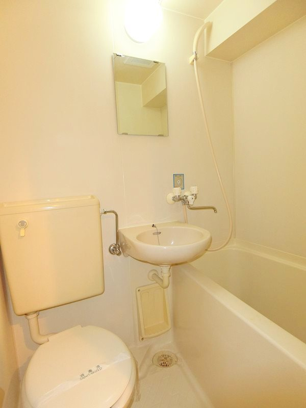 グローリア初穂東糀谷の浴室