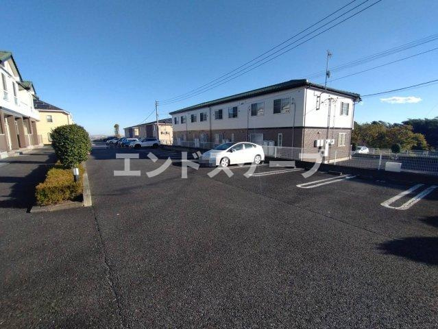 サン・ヴィレッジＡの駐車場|高崎、前橋のお部屋探しはエンドスケープまで！お客様の理想お聞かせ下さい♪