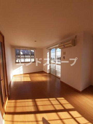 サン・ヴィレッジＡの居間・リビング|高崎、前橋のお部屋探しはエンドスケープまで！お客様の理想お聞かせ下さい♪