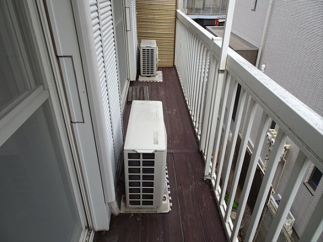 ドルミカワサキのバルコニー