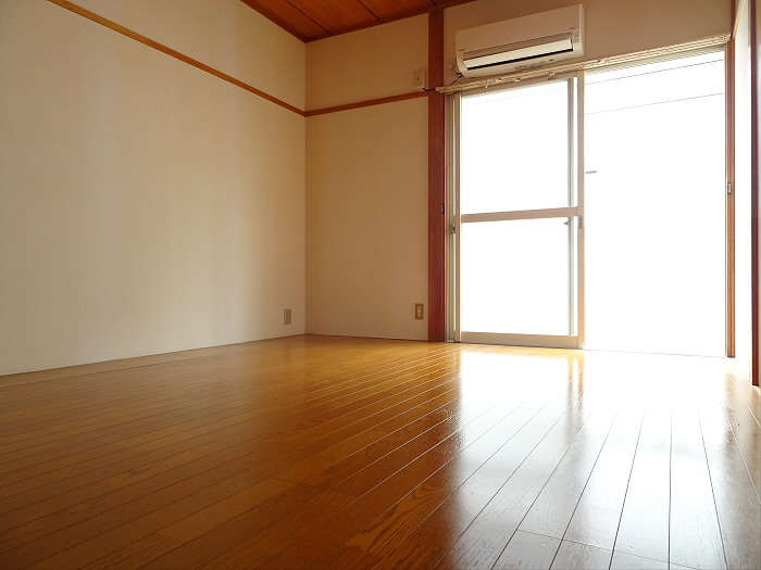 ドルミカワサキの居間・リビング