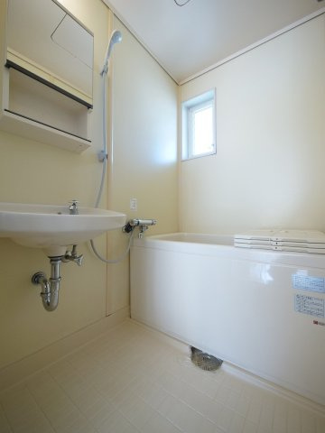 星島コーポＡ棟の浴室|※写真は別の部屋のものです。