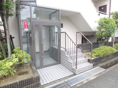 【エントランス】 | ロイヤルメゾン甲子園口Ⅲ | 毎日通るエントランスはこのようになっています