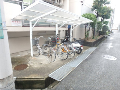 【その他共用部分】 | ロイヤルメゾン甲子園口Ⅲ | 自転車置き場