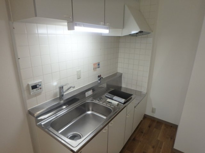 【キッチン】 | ロイヤルメゾン甲子園口Ⅲ | お料理しやすいキッチンです