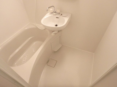 【浴室】 | ロイヤルメゾン甲子園口Ⅲ | ゆったり過ごせるお風呂です