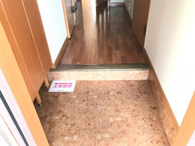 【玄関】 | サマーアイ菰口 | 玄関