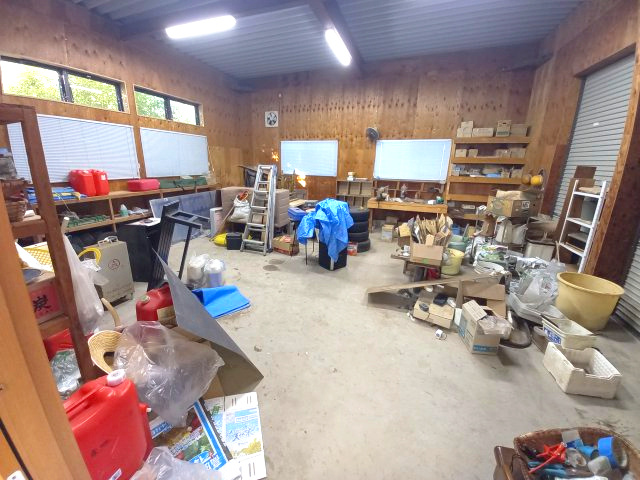 【四倉町にある駐車場広々の作業場兼事務所】の内装|内装です