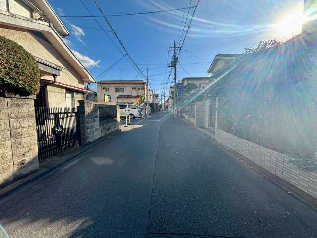 杉並区和田3丁目　中古戸建の前面道路含む現地写真|2026.1.11撮影

現地ご見学希望・資料請求などお気軽にお問い合わせ下さい！
03-5990-5201