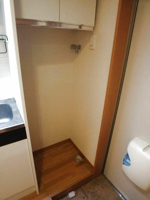 エアプレイス元住吉の設備|洗濯機置き場です