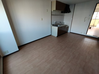 【居間・リビング】 | 吉鴻ハイネスⅢ