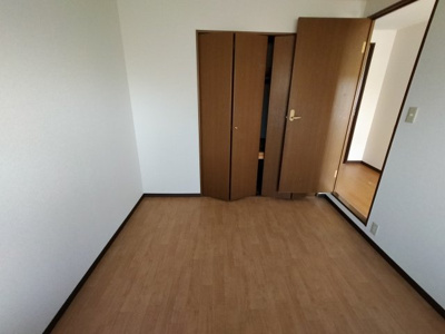 【寝室】 | 吉鴻ハイネスⅢ