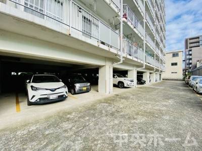 【駐車場】 | 秀和亀戸天神橋レジデンス | 【敷地内駐車場】最新の空き状況や費用などの詳細は担当スタッフまでお問い合わせください。