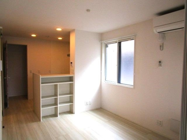 ネルンバの居間・リビング