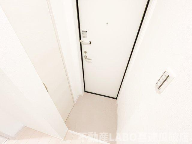 セレニティ加美南A棟の玄関