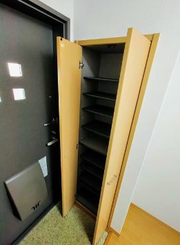 サンプレイスの玄関|別部屋参考写真となります