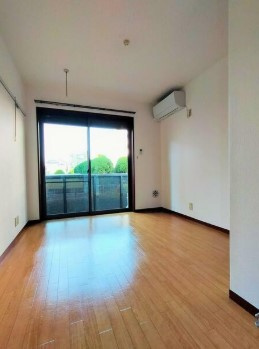 サンプレイスの居間・リビング|別部屋参考写真となります