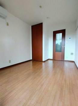 サンプレイスの内装|別部屋参考写真となります