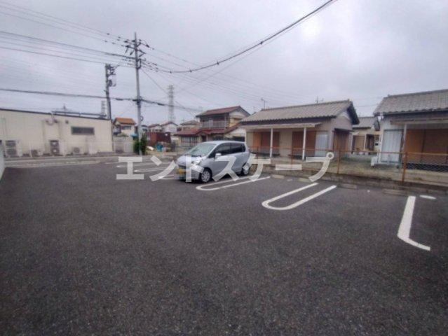 プラシード　Ⅱの駐車場|高崎、前橋のお部屋探しはエンドスケープまで！お客様の理想お聞かせ下さい♪