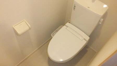 リブリ・千草のトイレ|温水洗浄便座つき！