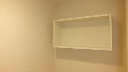 リブリ・千草の設備|トイレの上に棚が付いてます。