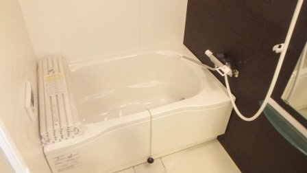 リブリ・千草の浴室|追い焚き機能付き。