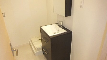 リブリ・千草の洗面所|オシャレな洗面台です。