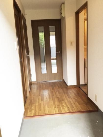 コーシャハイツ苅田の玄関