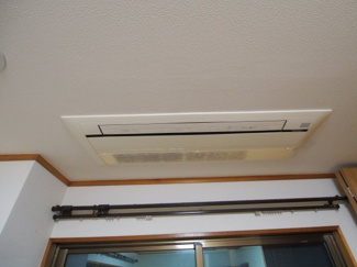 【設備】 | 洋室のエアコンです