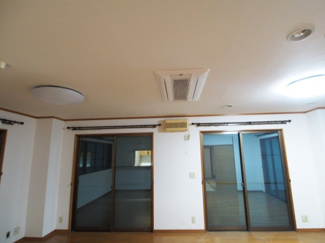 【設備】 | リビングのエアコンです