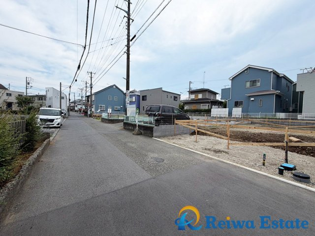 新築戸建　茅ヶ崎市松林1丁目2期の前面道路含む現地写真