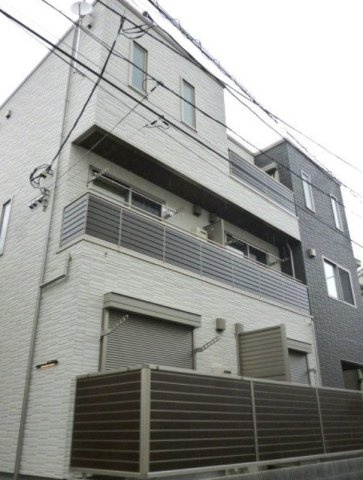 アンリヴァージュの外観