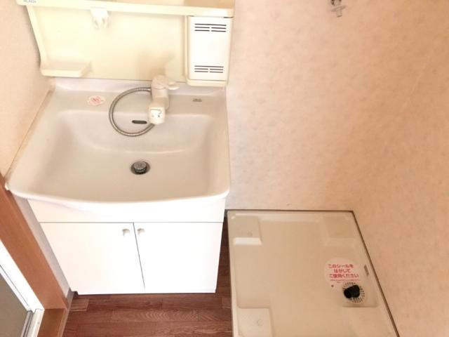 サマーアイ菰口の洗面所|洗面