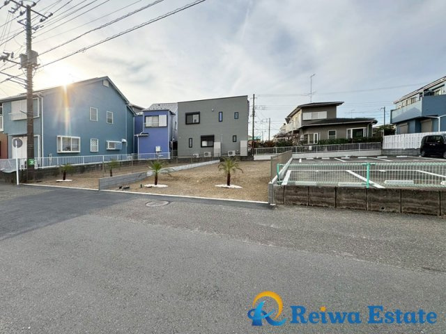 売地　茅ヶ崎市松林1丁目の前面道路含む現地写真