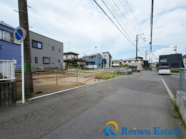 新築戸建　茅ヶ崎市松林1丁目2期の前面道路含む現地写真