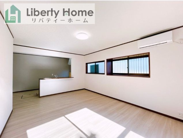 古河市南町　中古戸建の居間・リビング